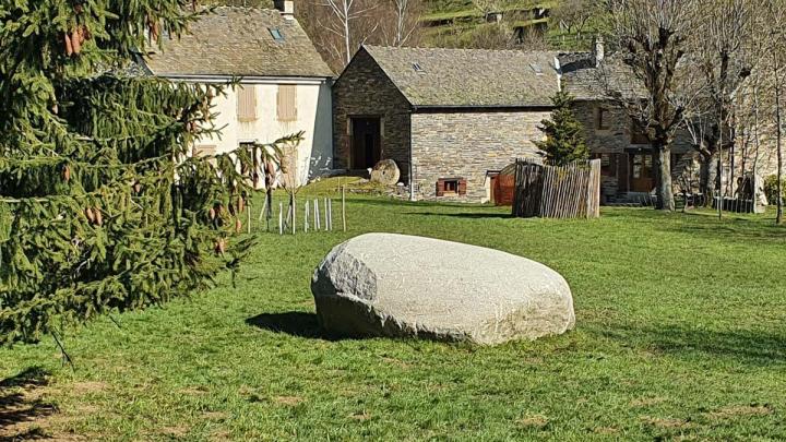Livraison de blocs de granit pour enrochement Marvejols